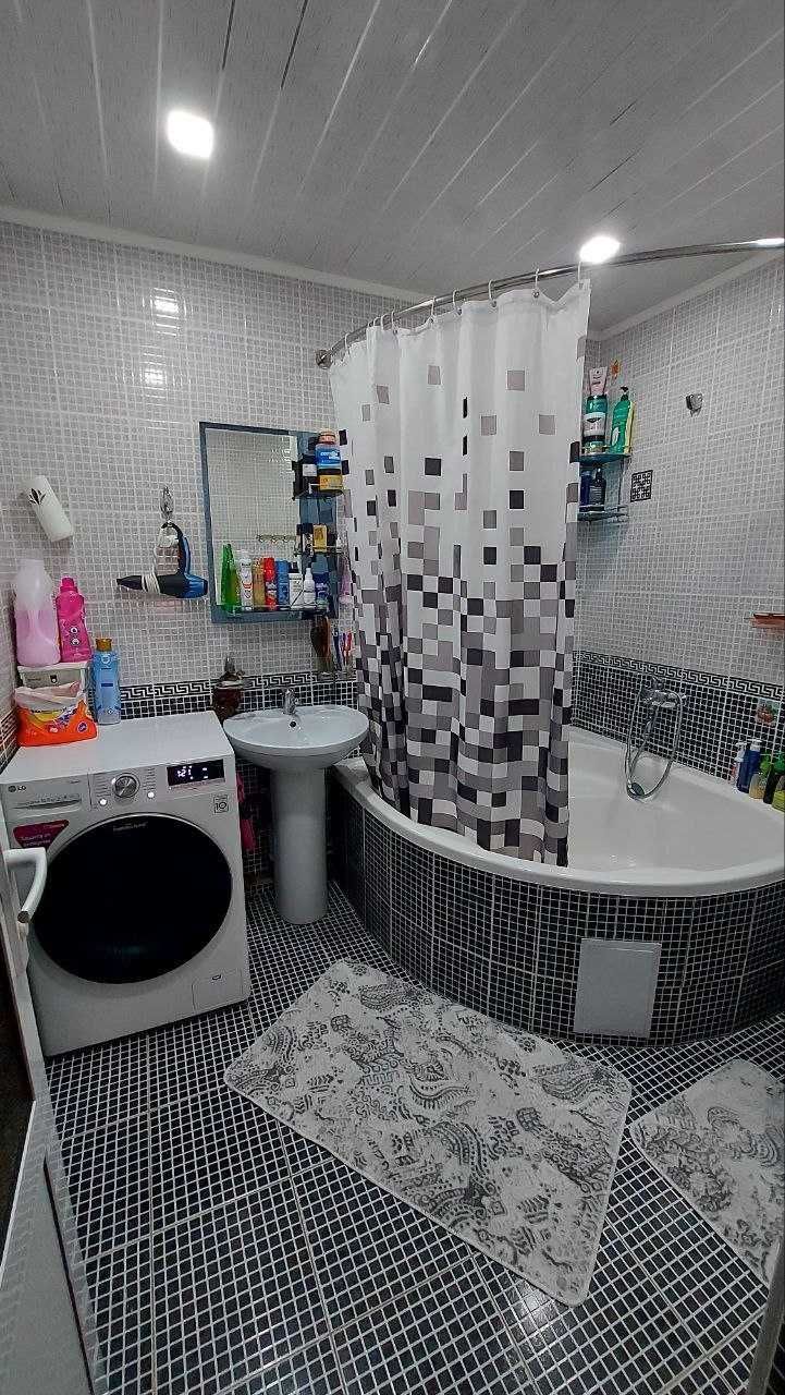 4 xonali kvartira sotiladi 58.000y.e
