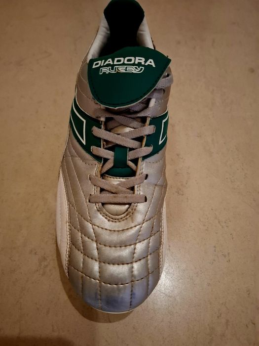 Бутонки Diadora 41/42 н-р с метални шиповеве сменяеми