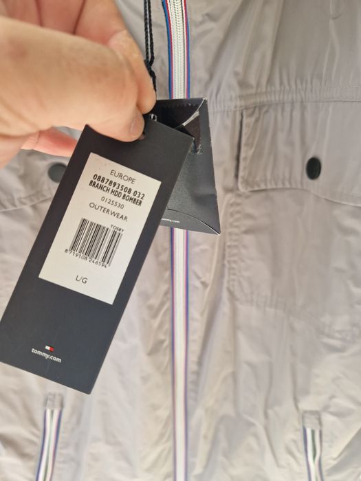 Чисто ново спортно яке Tommy Hilfiger