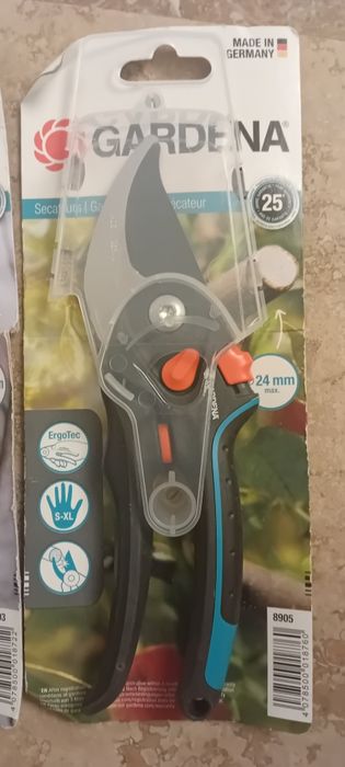 Foarfecă fiskars și Gardena