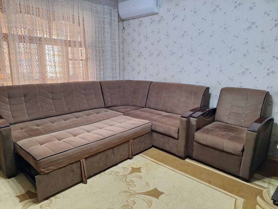 Угловой диван в отличном состоянии