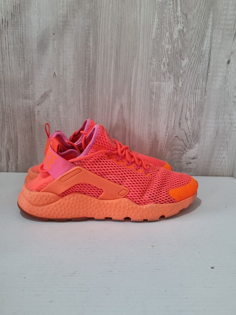 Air Huarache Run Ultra Br „Total Crimson” marimea 42.5