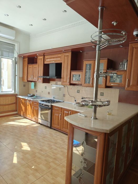 Аренда дома. От метро Горький 3 минуты. Можно под офис использовать