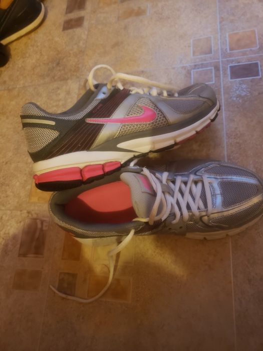 Маратонки Nike в отлично състояние