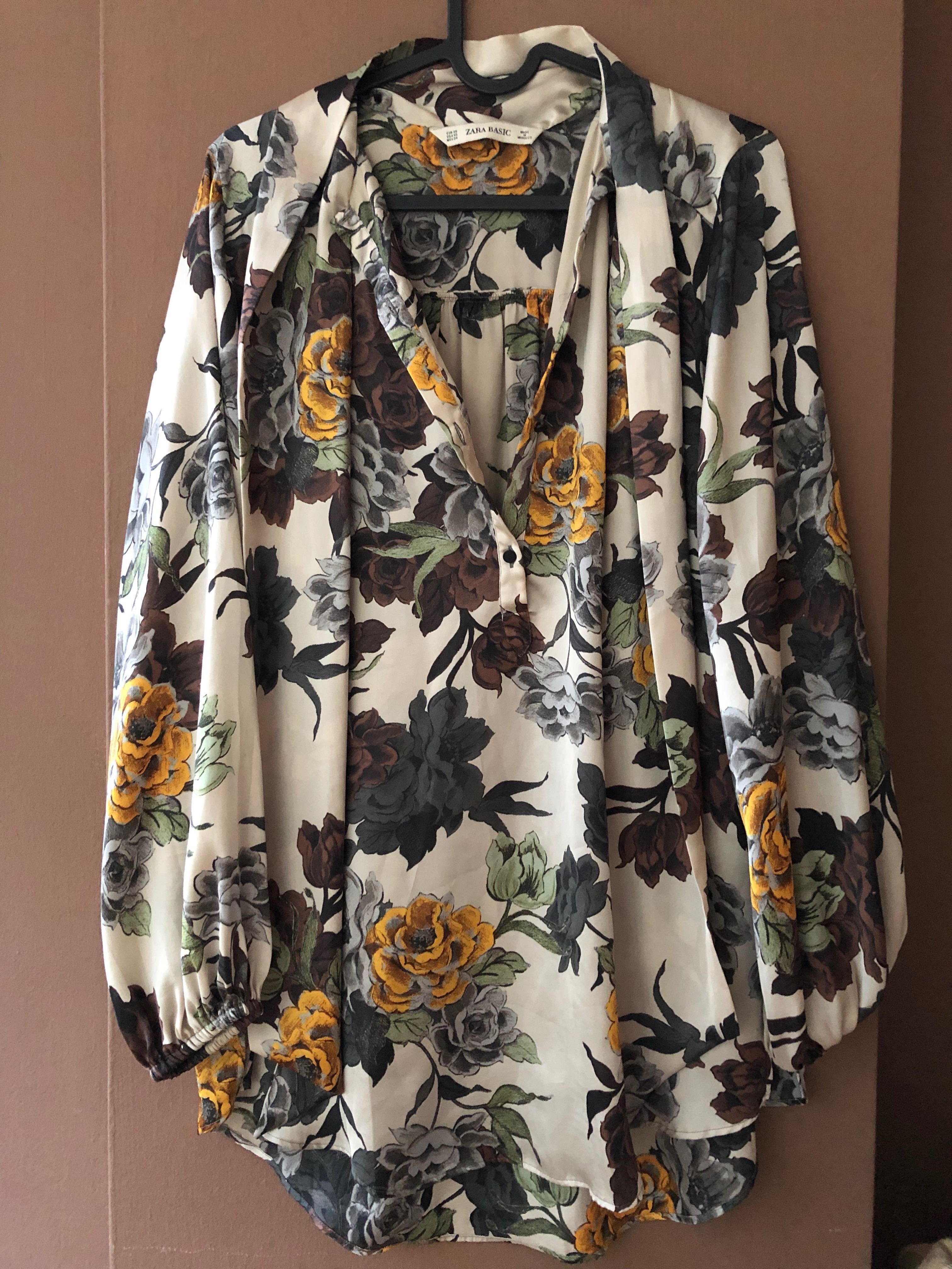 Bluză cu flori Zara