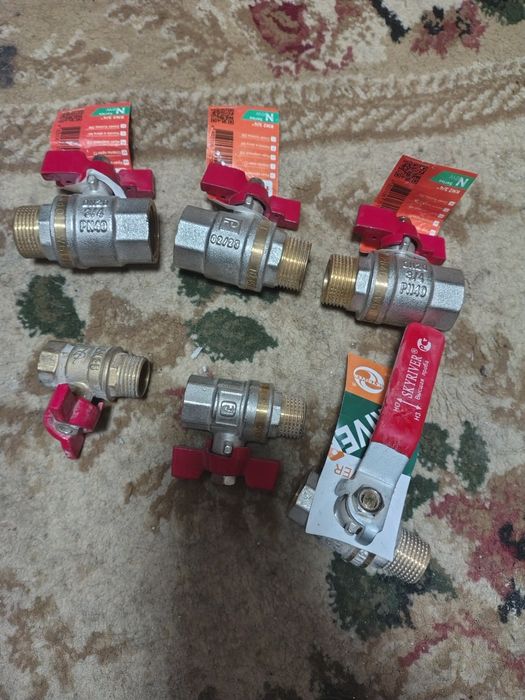 Продам краны латунные