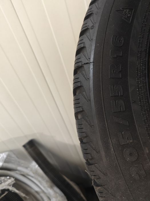 Гуми с джанти 205/55/16 мерцедес