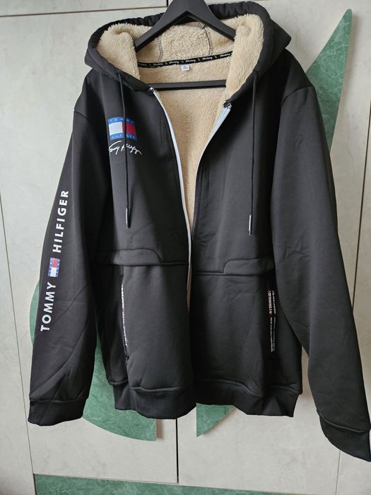 Яке зимно. НОВО.  Много топло.