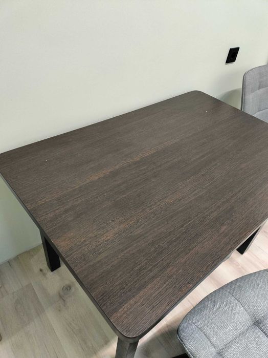 Продам стол в хорошем состоянии