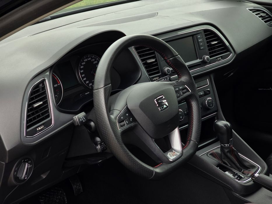 Seat Leon FR / SeatSound / Piele / Led / Side&ACC Assist/