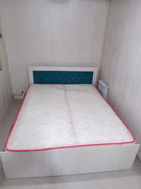 Продам  двухспальную кровать