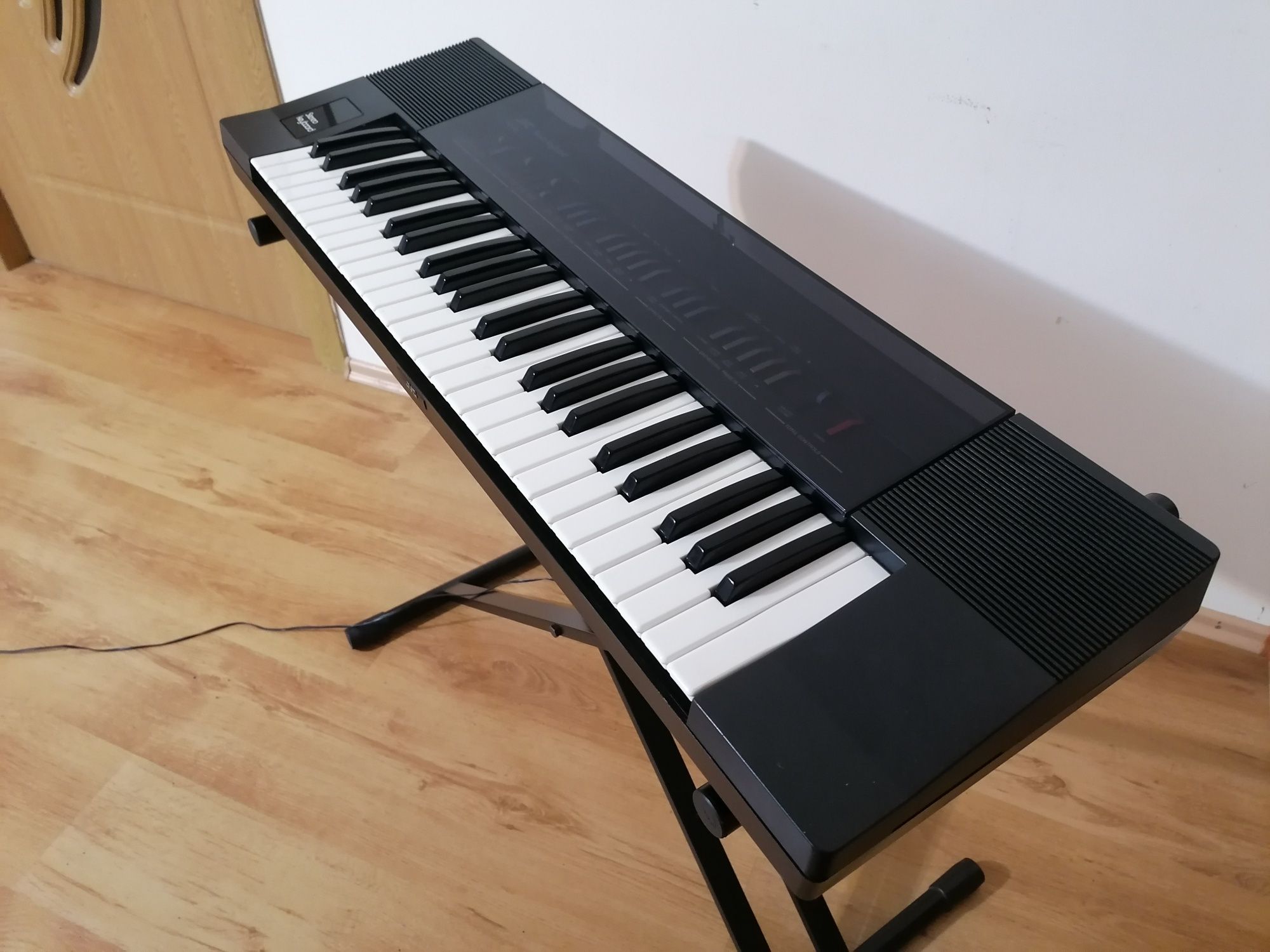 JVC Japan Victor Company KB-303 pian digital polifonic orga keyboard