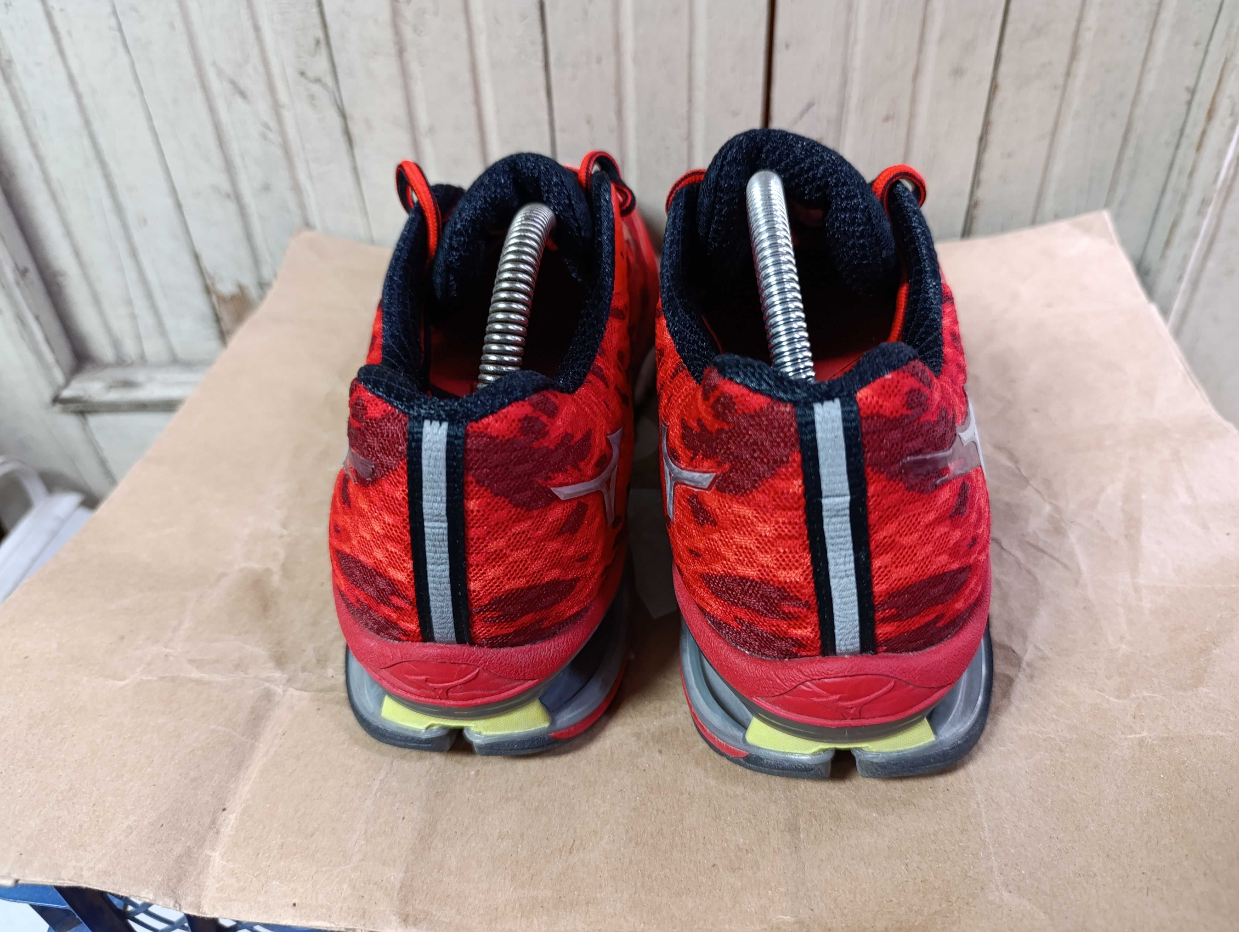 ''Mizuno Wave Creation 15''оригинални маратонки 44 номер