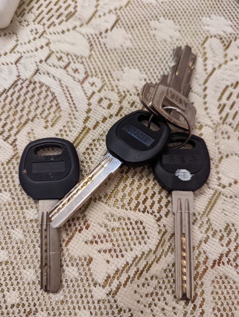 Продам ключи на автомобиль