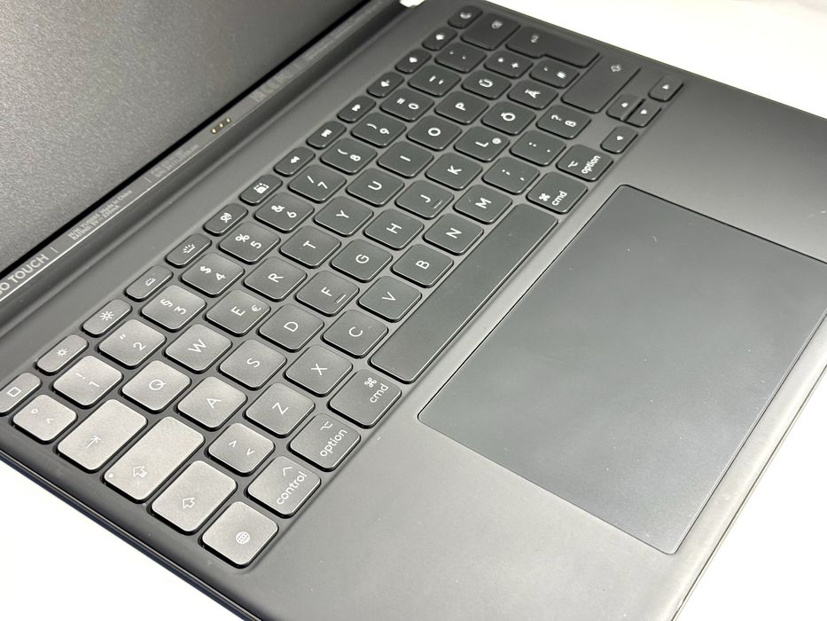 Logitech Combo Touch iPad Pro 13" (M4)