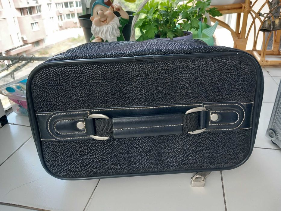 Органайзер за стилисти, гримьори, козметици, маникюристи, преносим.