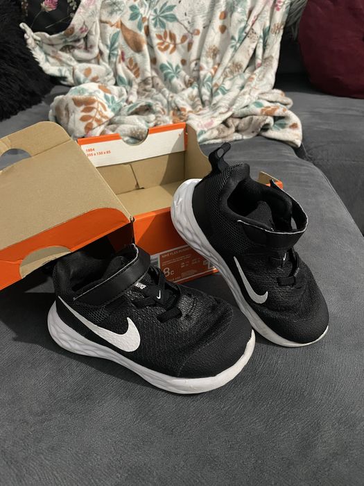 Детски маратонки nike revolution 5