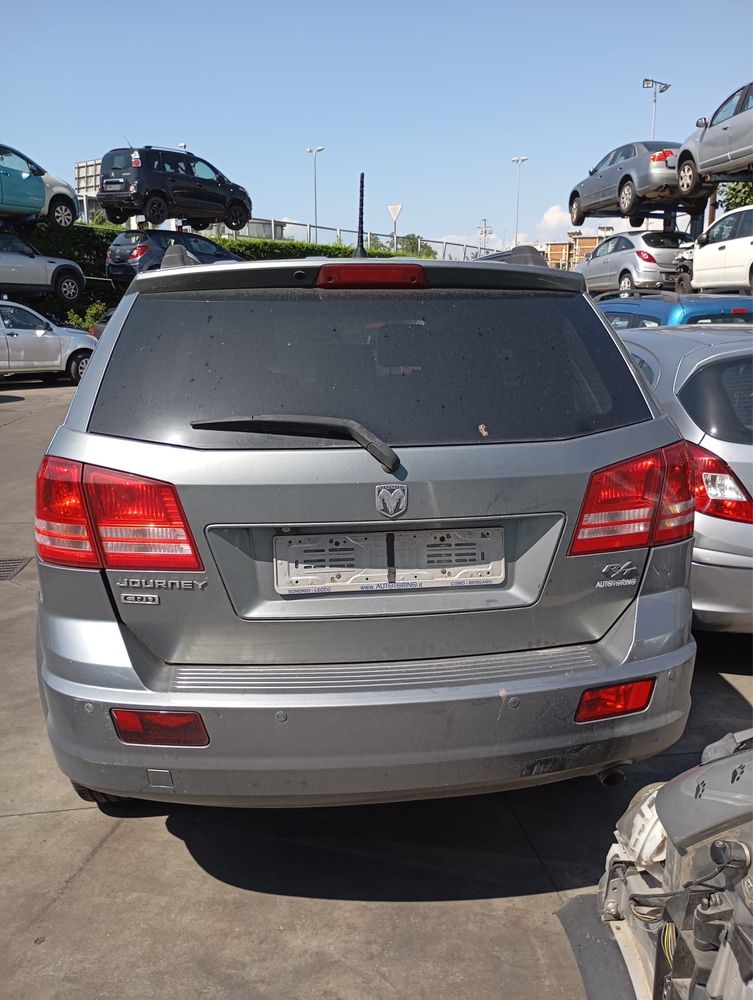 Dezmembrez Dodge journey 2.0 diesel bwd an 2008