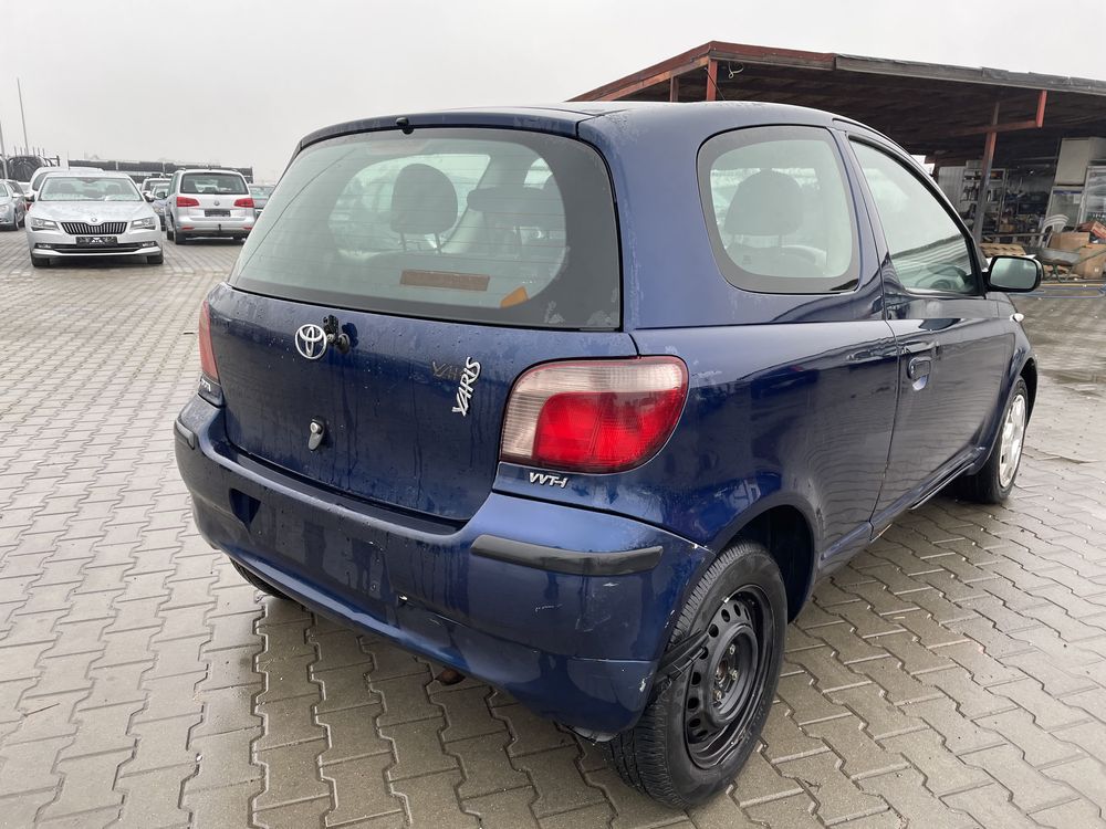 Toyota Yaris 1.0/2002г/На части