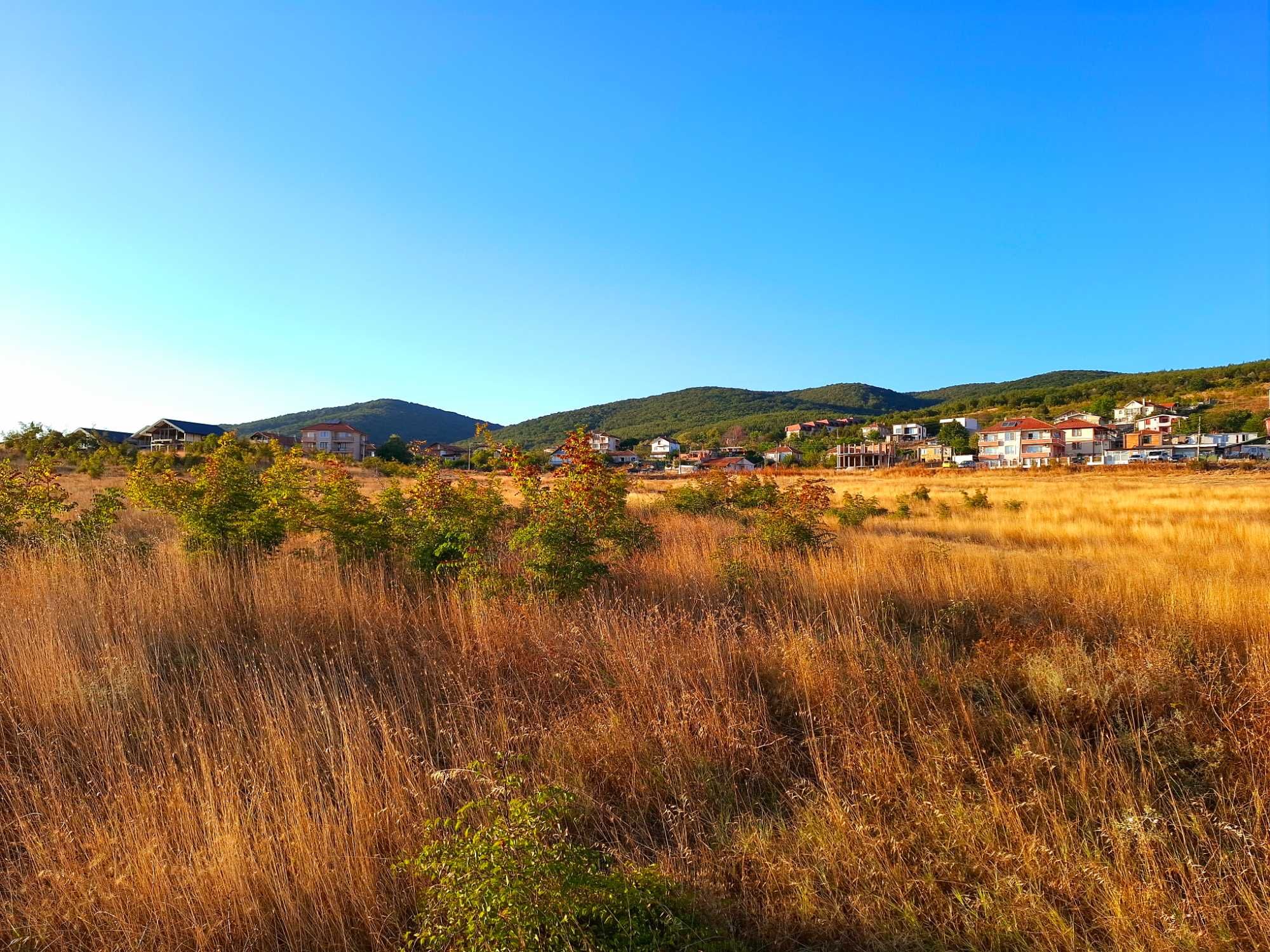 Парцел с ПУП за къщички в с. Кошарица