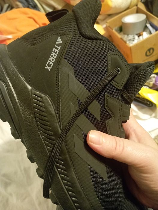 Adidasi Nr 45.      .