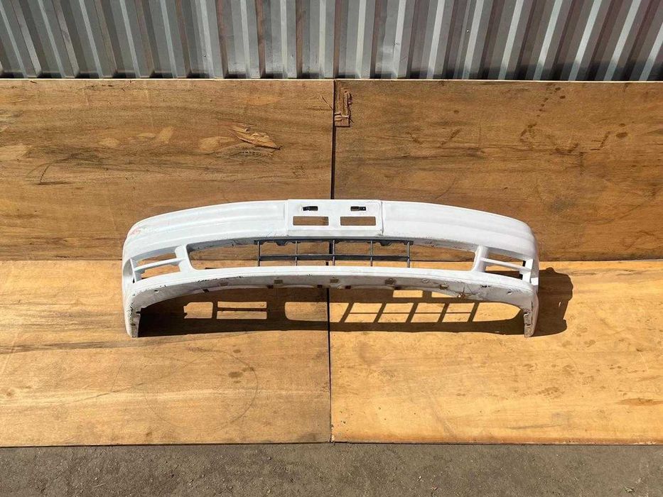 Бампер передний на Ниссан Цефиро А32 ДОРЕСТАЙЛИНГ