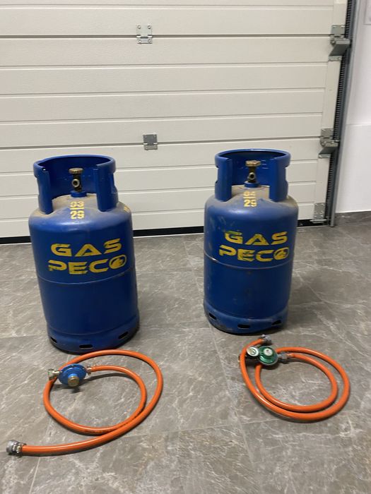 Vand doua buteli de gaz