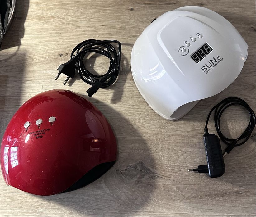 Две лампы для маникюра. Отличное состояние, дешево!