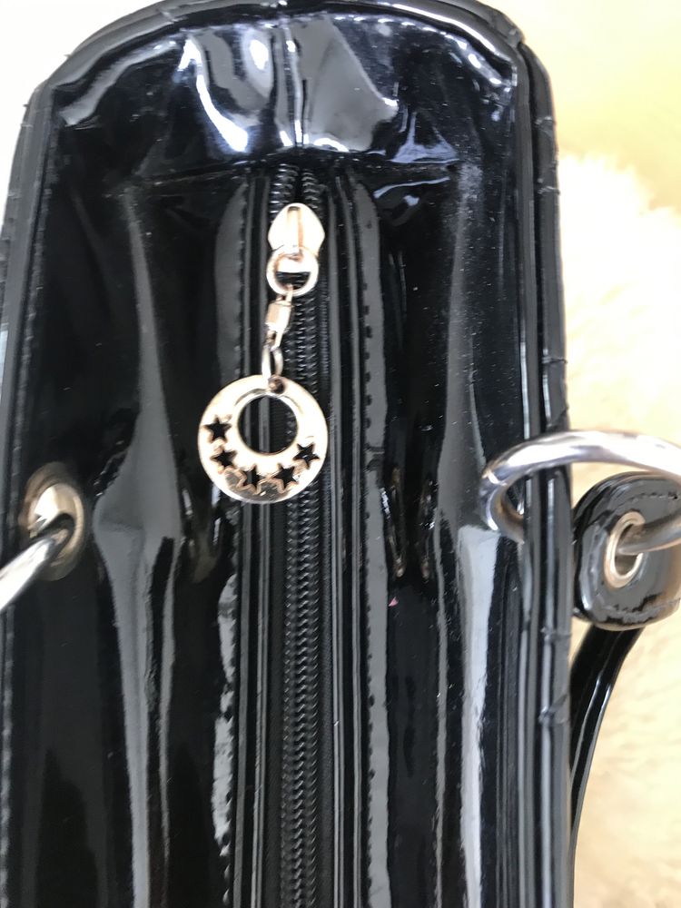 Чанта  с две дръжки