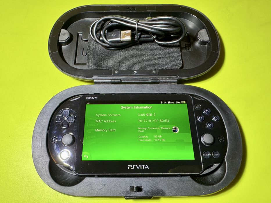 PS VITA 1000. Modata. Impecabila.