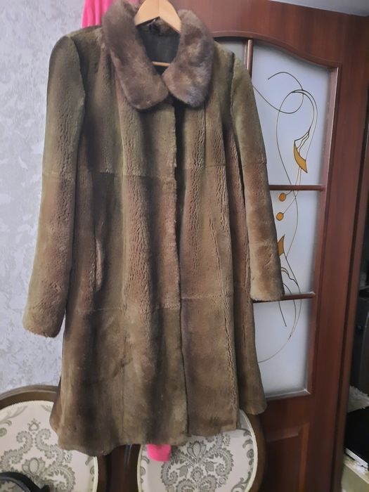 Шубка бобрик 52 размер бу в отличном состоянии  Турция
