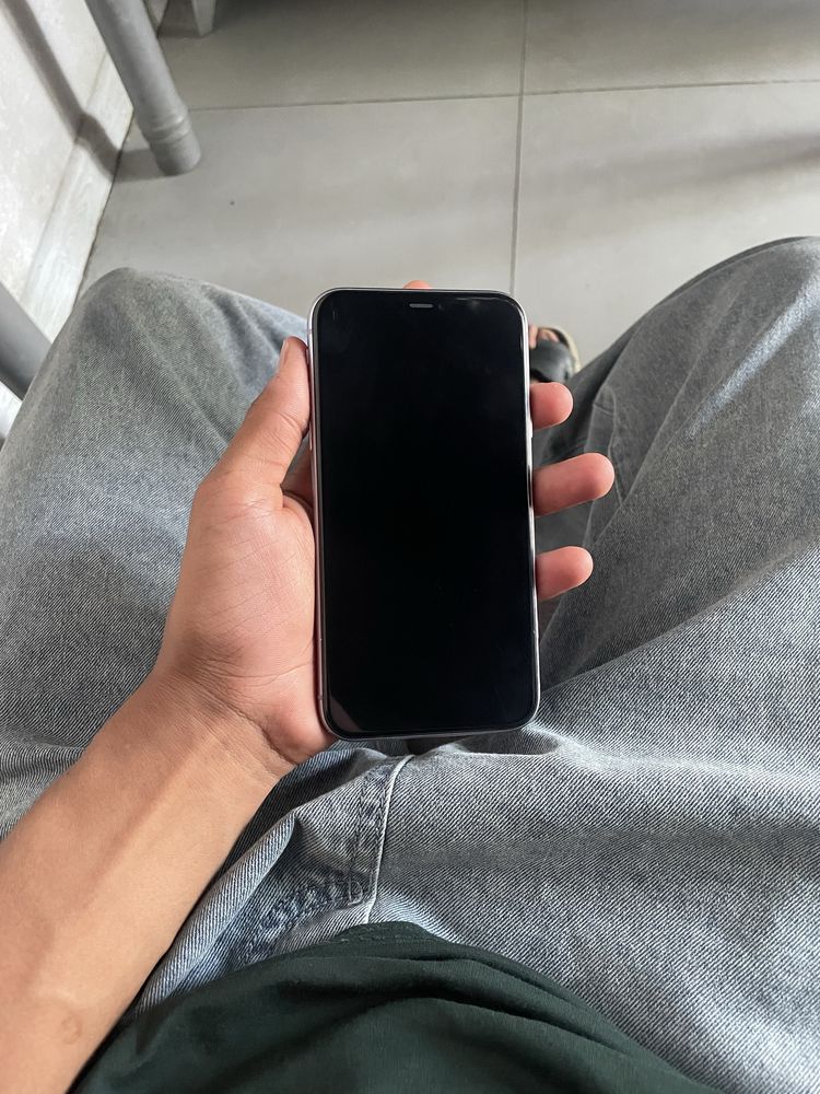 Iphone 11 karobka dokument