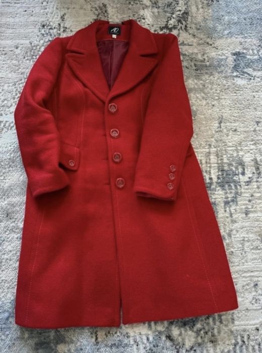 Palton rosu xxl.