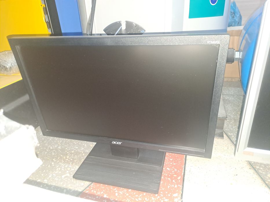 Monitor Aser( Display Model TBD)