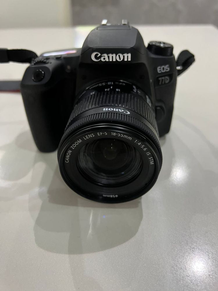Фотоаппарат Canon 77D