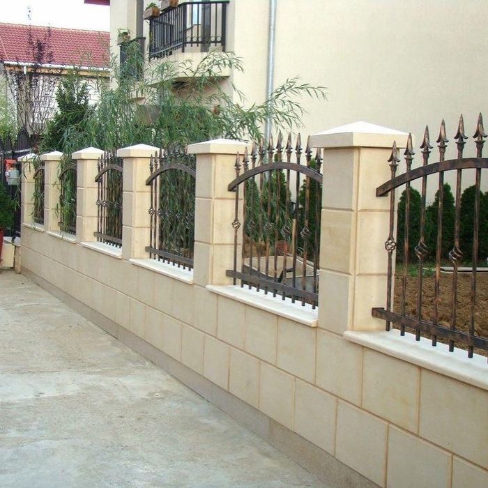 Placare curte piatra naturala Baschioi