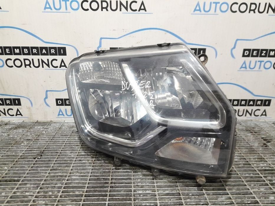 Far Dreapta Dacia Duster Facelift 2014 - 2017 SUV 4 Usi (1125) Fara xenon