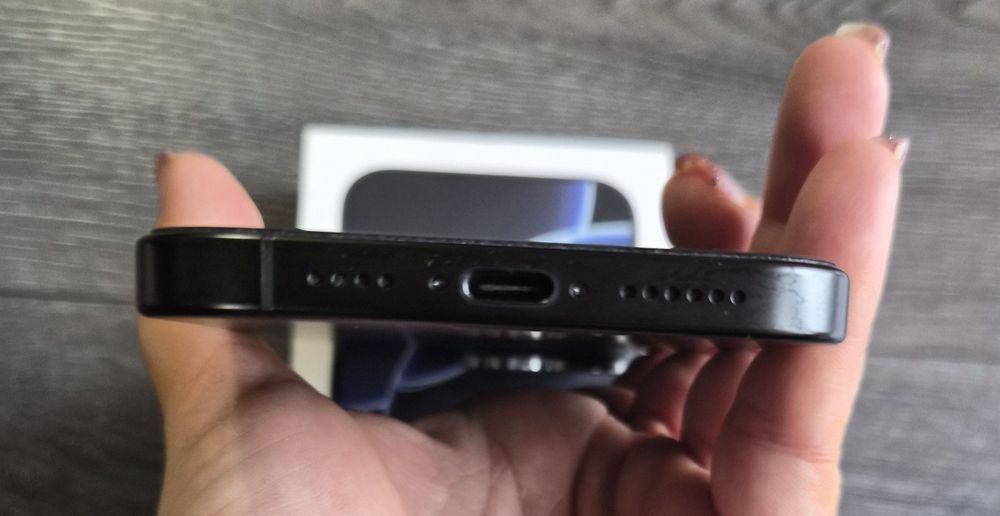 Смартфон Apple iPhone 16 Pro Max, 256GB, Black Titanium