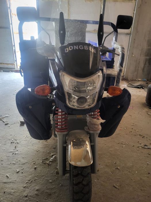 Трехколесный мотоцикл абсолюно новый в упоковке