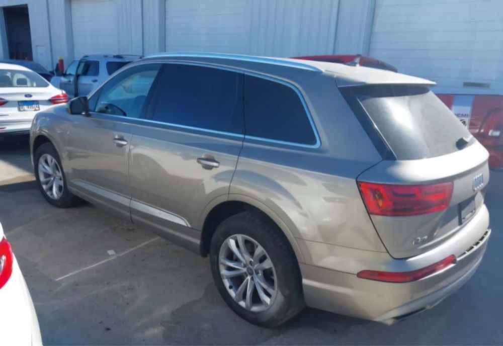 На части Audi Q7 4m 3.0tfsi Usa пружини дигитално табло