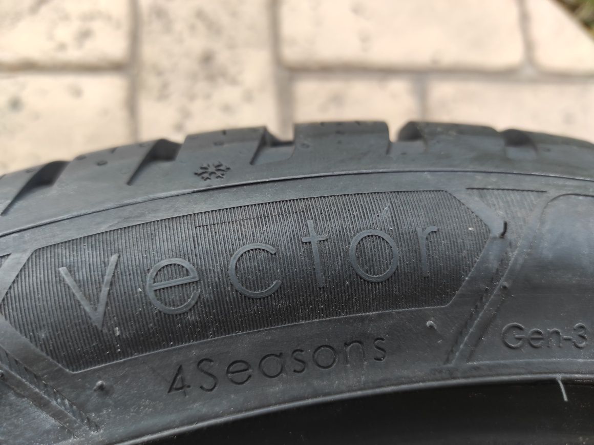 Всесезонни гуми Good year 245/40/18 Vector 4 seasons Gen 3