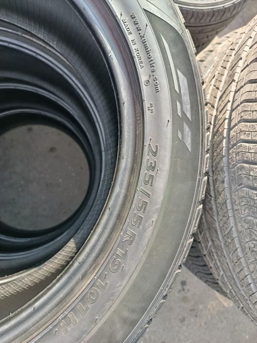235_55_R19 Kumho Kareya