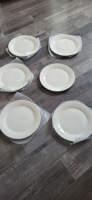 Тарелки 6 штук (диаметр 20 см)