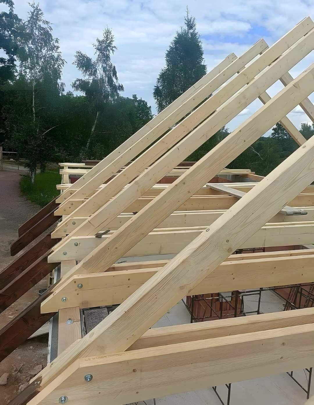 Montaj Acoperișuri Metalice – Durabilitate și Protecție