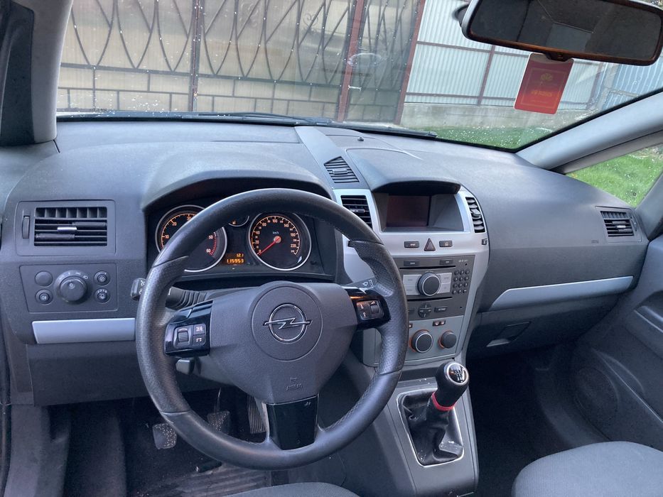 Vand opel zafira 1.9 120de cai 7 locuri