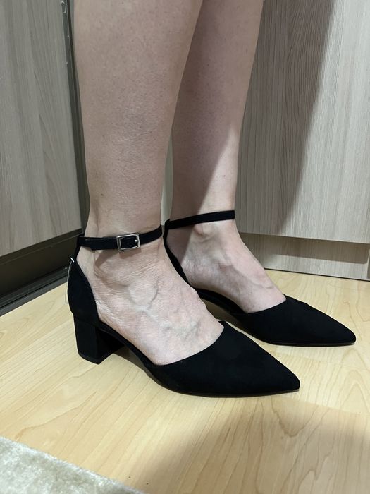 Продается новые туфли