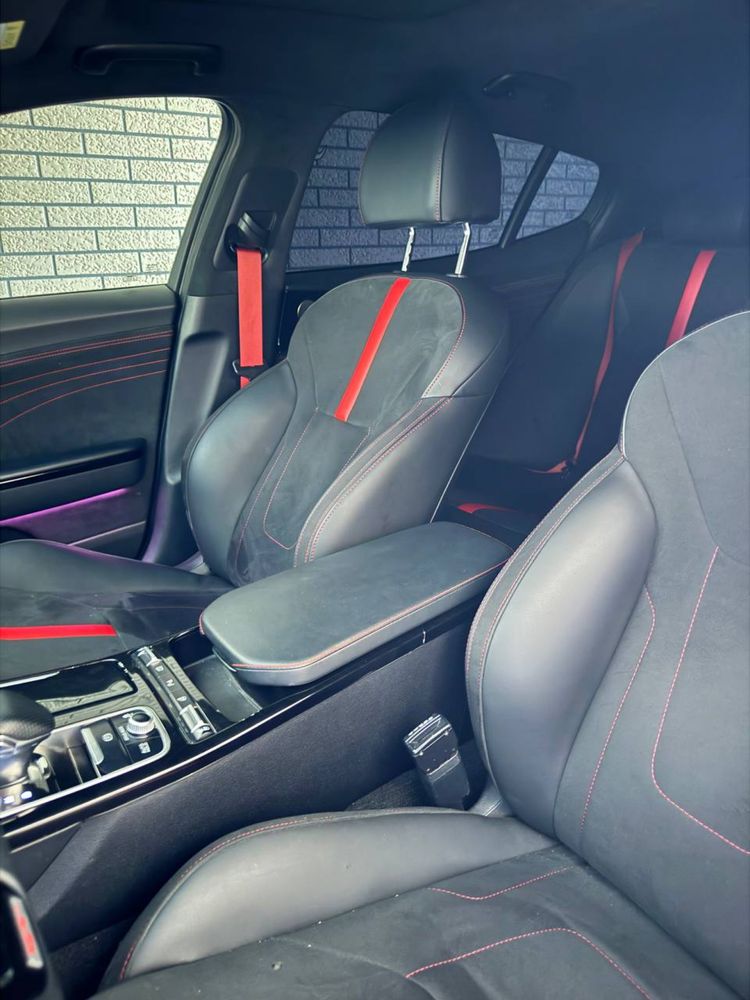 Kia Stinger supercar