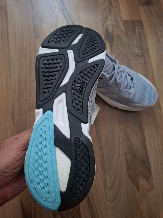 Adidas-Нови маратонки