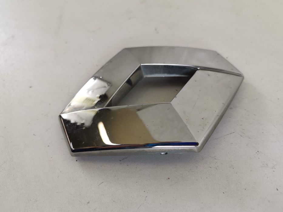 Емблема Задна Рено Сценик 4 / Renault Scenic 4 Оригинална В Добро Съст