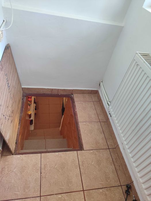 Apartament 3 camere de vanzare